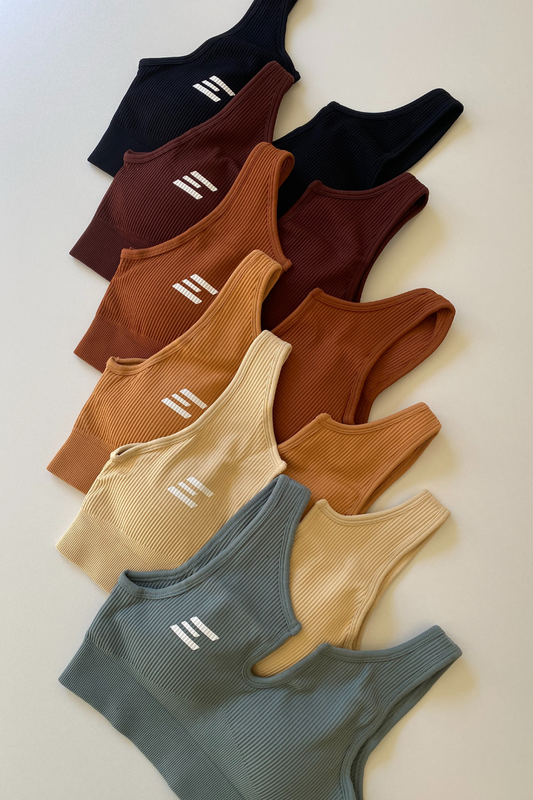 EMPWR YOU luxe v-shape seamless sports bra in Butter