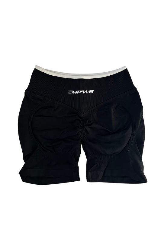 Momentum Shorts | Black